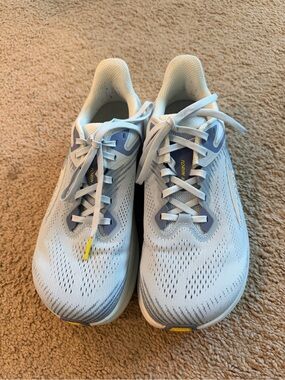 Altra Torin 8 Pale Blue Women's Performance Running Shoes with Yellow Accents